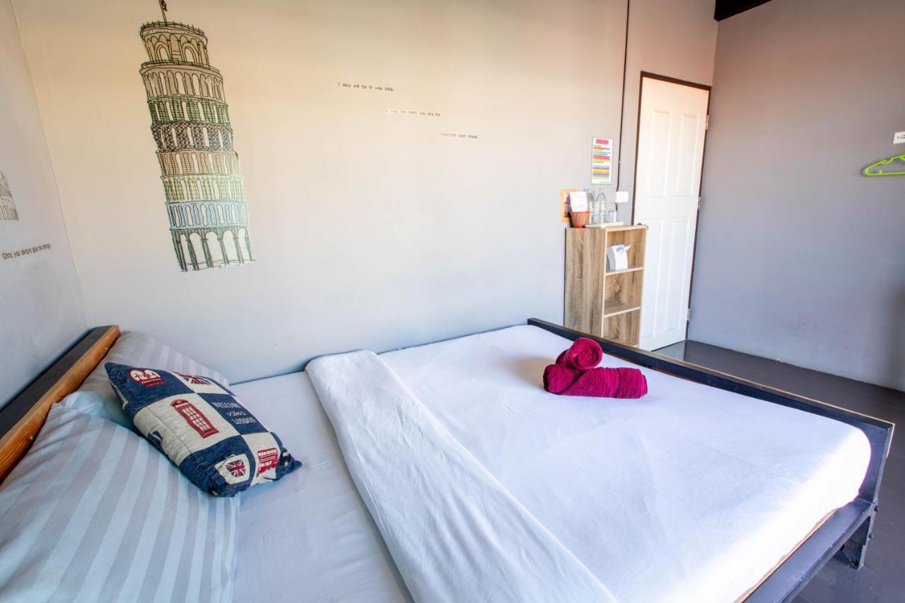 La Belle Nuit House Vandrehjem Chiang Mai Eksteriør billede