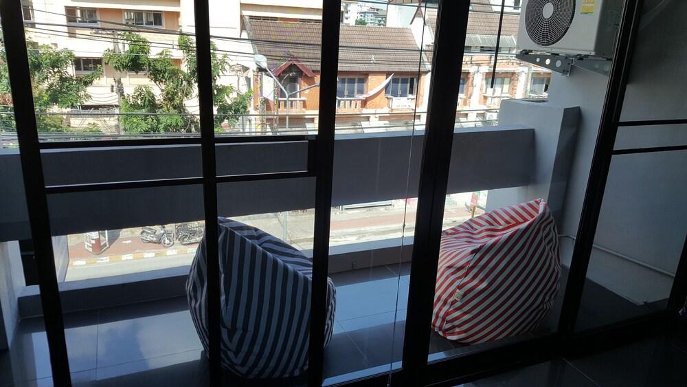 La Belle Nuit House Vandrehjem Chiang Mai Eksteriør billede