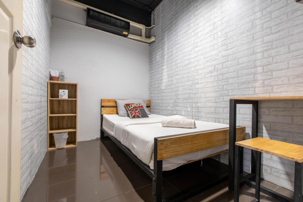 La Belle Nuit House Vandrehjem Chiang Mai Eksteriør billede
